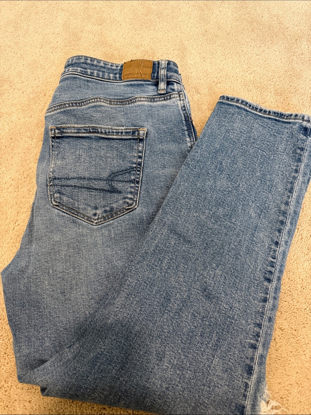 American Eagle Outfitters Women's Straight Jeans in Light Blue